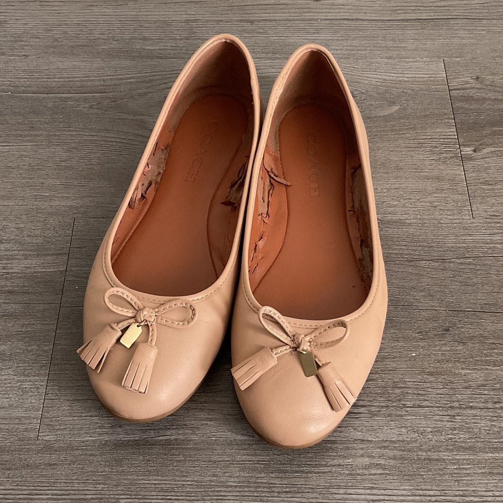 Coach Women's Tan Leather Tassel Loafers Size 8